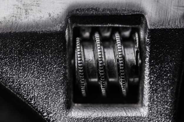 Скрип при повороте руля или изгибе автомобиля