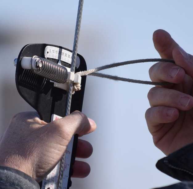 Разбор и вмешательство в механизм замка для его открытия