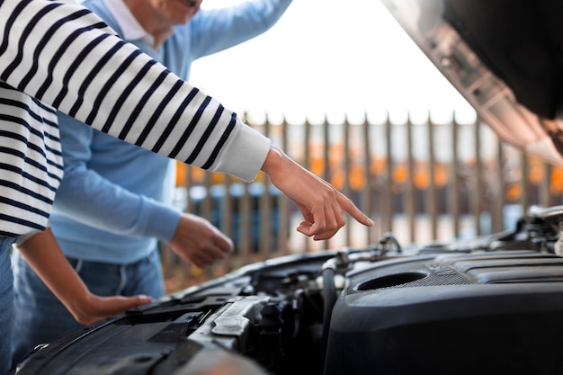 Обработка контактов и места закрепления аккумулятора