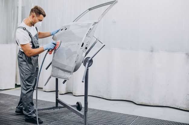 Откручивание крепежных винтов