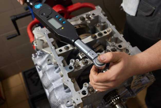 Доступ к клапану: снятие обшивки и компонентов