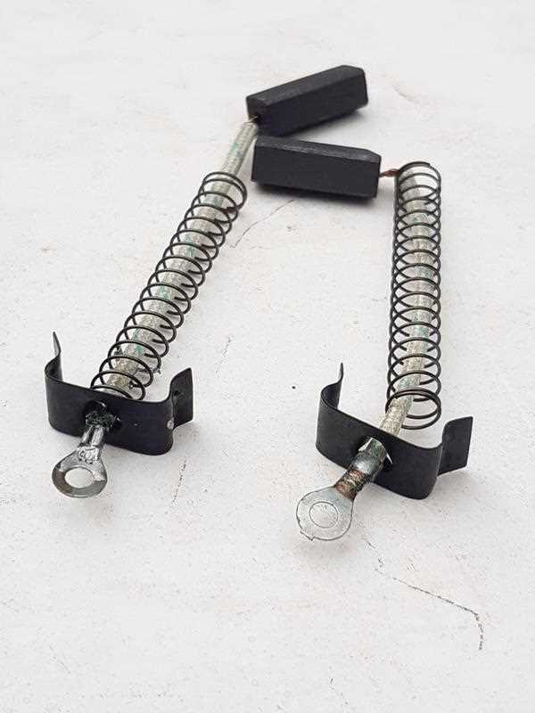 Важность регулярной проверки и замены щеток генератора на мотоцикле Иж Юпитер 5 для бесперебойной работы электросистемы