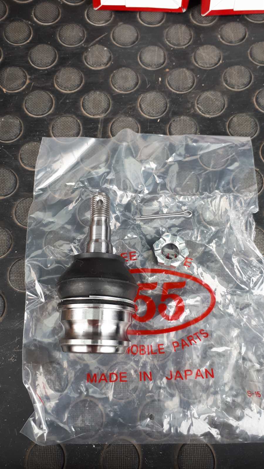 Как самостоятельно заменить шаровую опору на Subaru Forester — пошаговая инструкция с фото и видео